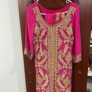 Beautiful Majenta Indian/Pakistani pajami suit